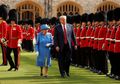 Duh, Donald Trump Lakukan Banyak Kesalahan Protokol Saat Bertemu Ratu!