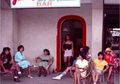 (Foto) 12 Foto Ini Menunjukkan Kehidupan Prostitusi Selama Perang Vietnam Tahun 1960-1970