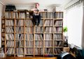 Sambut Record Store Day, Ini Foto 7 Kolektor Musik yang Punya Koleksi Vinyl Segunung