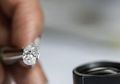 Luar Biasa! Wanita Ini Terkejut Bukan Main Saat Tahu Cincin yang Dibelinya Seharga Rp 187 Ribu Ternyata Berlian Asli, Nilai Jualnya Bahkan Mencapai Rp 12 Miliar