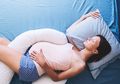 Sulit Tidur Saat Hamil? 4 Kiat Mudah Ini Bisa Bantu Atasinya Lho