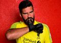 Alisson Becker Bocorkan Pesan Singkat Mohamed Salah Soal Kepindahannya