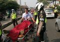 Pengendara Motor Pingsan di Jalan Saat Hendak Dirazia, Awalnya Polisi Menduga Pura-pura Pingsan