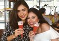 Jarang Terekspos, Intip yuk Pesona Adik Ipar Nana Mirdad yang Nggak Kalah Cantik dengan Kakaknya!