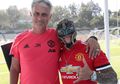 Gokil! Rey Mysterio Kunjungi Latihan Pra-Musim Manchester United di LA