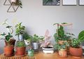 Buat Taman Rumah Lebih Semarak Dengan Beragam Jenis Pot Ala @monique_yo