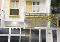 Dulu Tampak Suram, Lihat Perubahan Before After pada Fasad Rumah Ini