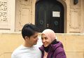 Jauh dari Gosip, Intip 5 Potret Romantis Dini Aminarti dan Dimas Seto