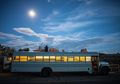 Bosan Hanya Mendesain di Atas Kertas, Mahasiswa Arsitektur Sulap Bus Bekas Jadi Rumah