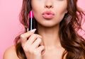 Perbandingan Rangkaian Produk Lip Crayon dari Wardah dan Dear Me Beauty