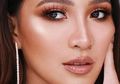 Rekomendasi 5 Produk Highlighter yang Nggak Menguras Kantong Kamu
