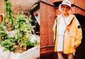 Nenek 90 Tahun Ini Mengaku Suka Membeli Supreme, Hypebeast Banget!