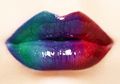 Mau Bergaya Lipstik Ombre? Perhatikan 6 Hal Ini sebelum Memakainya