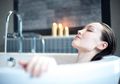 Hasil Penelitian: Berendam di Air Dingin Bisa Turunkan Berat Badan