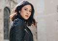 Inspirasi Paduan Gaya Preppy Look ala Dian Sastrowardoyo yang Bikin Penampilanmu Makin Memukau