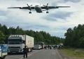 Cuma di Rusia, Pesawat Tempur Latihan Mendarat Darurat di Jalan Raya