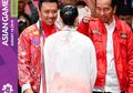 Salaman dengan Presiden, Lindswell Kwok Bawa Pedang Malah Diacungi Jempol!
