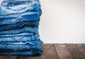 Penting, 9 Tips Ini Bikin Jeans Baru Kamu Jadi Lebih Lembut