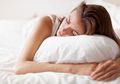 Ini Posisi Tidur Terbaik Agar Tak Mendengkur dan Sakit Punggung