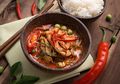 Hindari Makanan Pedas Sebelum Bercinta dengan Pasangan! Ini Alasannya