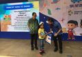 Bangga! Lukisan Mobil Alfabet Milik Gadis Kecil Asal Surabaya Ini Raih Medali Emas di Jepang!