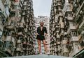 Contek 7 Pose Ini Biar Enggak Kelihatan Aneh Saat Foto OOTD!