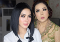 Pamer Foto Bareng 'Kembaran', Wajah Syahrini Dinilai Lebih Tua dari Soimah