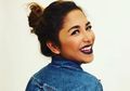 6 Fashion Anak Ruth Sahanaya, Nadine Emmanuella Pakai Kaos. Modis!