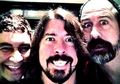 Keren dan Langka! Nirvana Nggak Sengaja Reuni di Konser Foo Fighters