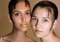 5 Pilihan Lipstik Metalik Brand Lokal di Bawah 100 Ribu Rupiah, Kunci Riasan Glamor dan Elegan!