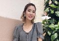 5 Inspirasi Tampil Modis Pakai Rok Ala Vlogger Korea Joan Keem. Cute!