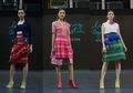 Koleksi Batik Tulis Siluet Feminin Rancangan Desainer Lenny Agustin Bertajuk Eclectica di 23 Fashion District 2018