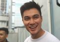Wajahnya Tak Dikenali Tukang Kerupuk, Reaksi Baim Wong Membuat Hati Warganet Terenyuh