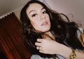 Dibilang Mirip Angelina Jolie di New York Fashion Week, Agnez Mo Malah Ungkap Dirinya Selalu Kangen Masakan Ini