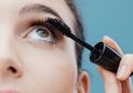Jangan Sembarangan, Begini Cara Memilih Maskara dari MUA Profesional