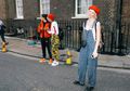 Tampil Playful ala Street Style London Fashion Week 2019 dengan Pilihan Print Overall Terjangkau!