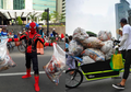 Dalam Satu Jam, Kami Kumpulkan 165 kg Sampah Plastik Tercecer Di Car Free Day Jakarta