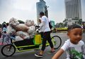 Sampah Plastik Tercecer Saat Car Free Day, #SayaPilihBumi Mulai Bergerak