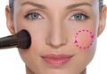 Cara Memakai Blush On yang Sesuai dengan Bentuk Wajah untuk Tampilan Wajah Cantik Berseri