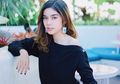 Tiru Gaya OOTD ala Fay Nabila dengan Rekomendasi Double Slit Maxi Dress Harga Terjangkau