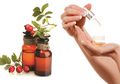 Cara Membuat Scrub dengan Rosehip Oil Agar Samarkan Noda Hitam