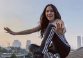 5 Seleb Indonesia Cewek yang Kelihatan Tinggi. Aslinya Mungil!