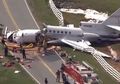 Pesawat Jet Terbelah Dua, Namun Ajaibnya Ada Penumpang yang Selamat! Begini Kronologinya