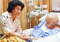 Dijenguk, Istri Indro Warkop Sampaikan Pesan Menyentuh Hati untuk Istri Agum Gumelar!