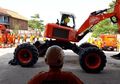 Tim SAR Bandung Kerahkan Spider Excavator yang Mampu Panjat Tebing Hingga Libas Medan Berat ke Lokasi Gempa di Palu