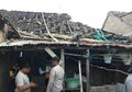 Rumah Seorang Pria Lansia Dihancurkan Warga, Diduga Warga Kesal Karena Dia Pedofil