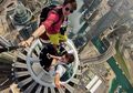 5 Kasus Selfie yang Berujung Maut, Ada Masuk Kawah Hingga Jatuhkan Bayi dari Lantai 3