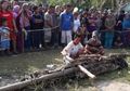 Dijemur, Hukuman Bagi Buaya yang Membunuh Seorang Pemuda di Bangka