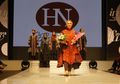 Bertajuk Glamour of East, Hannie Noor Tampilkan Koleksi Busana di Panggung Indonesia Modest Fashion Week 2018