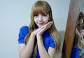 Cantik! Ini 5 Inspirasi Gaya Lisa Blackpink dari Girly Hingga Tomboy